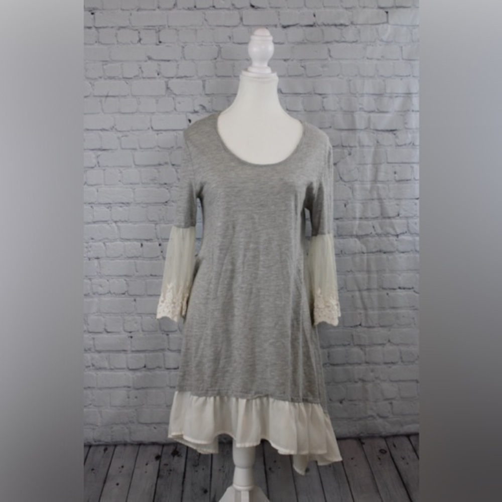 SOIEBLU GREY AND WHITE SWEATER DRESS WITH LACE SLIP LOOK - Size Small SKU:10